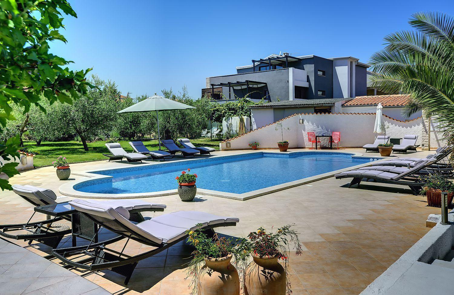 Zum Sandstrand Sind Es Wenige Gehminuten - Geniessen Sie Aber Auch Die Zeit Am Pool Medulin Exterior foto